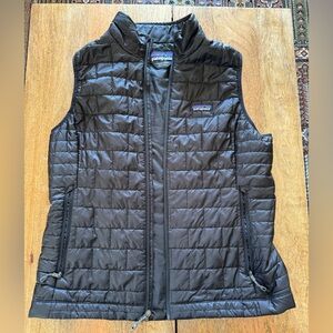 Patagonia Black Puffer Vest Size L